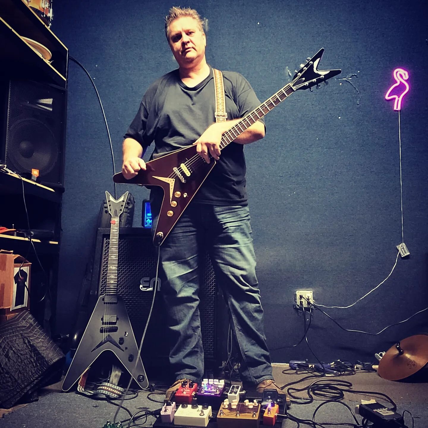 Practice time
Dean 79 V and Dean Fluence Select V through a Hughes &amp; Kettner Tubemeister 40 into an Engl 4x12
.
.
.
#craveandwonder #diymusician #flyingv #flyingvguitar #deanusa #deanguitars #arnoldschmidt #shredguitar #englamplification #hughesa