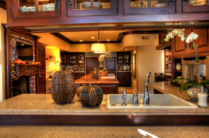 Tudor_111030_1802_hdr_jenaySM.jpg