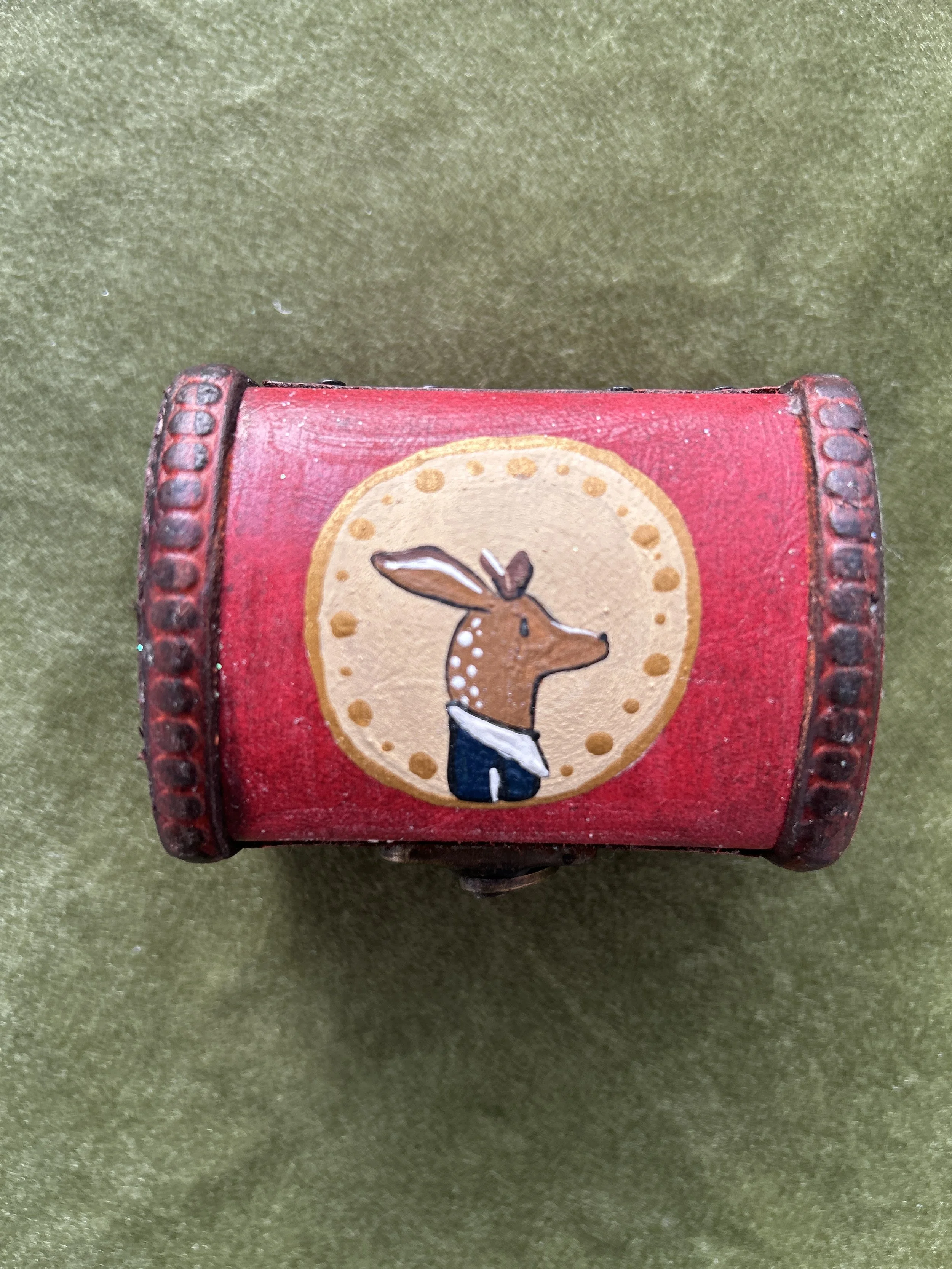 Sleeping Baby Deer & Box