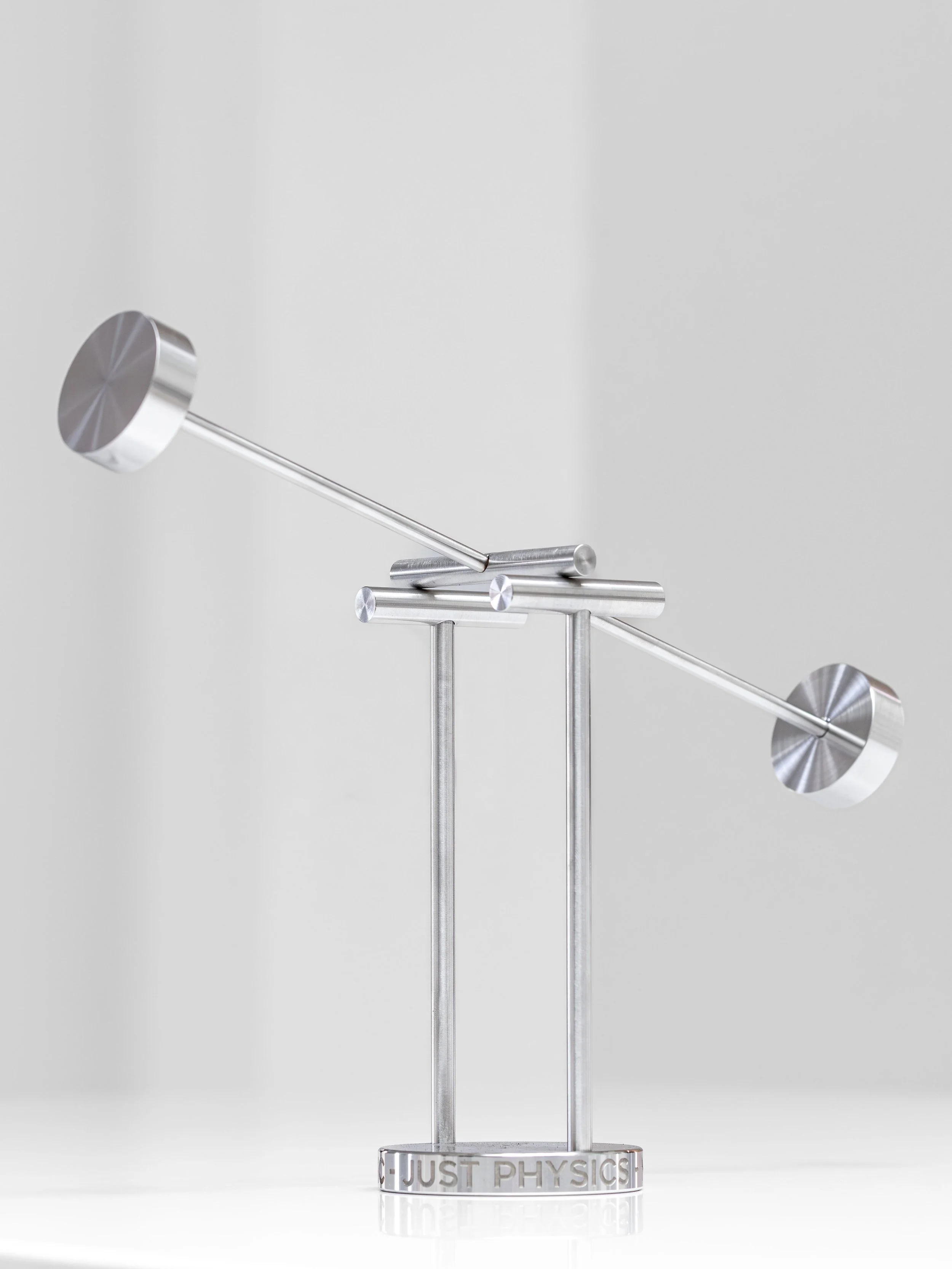 Rolling Pendulum