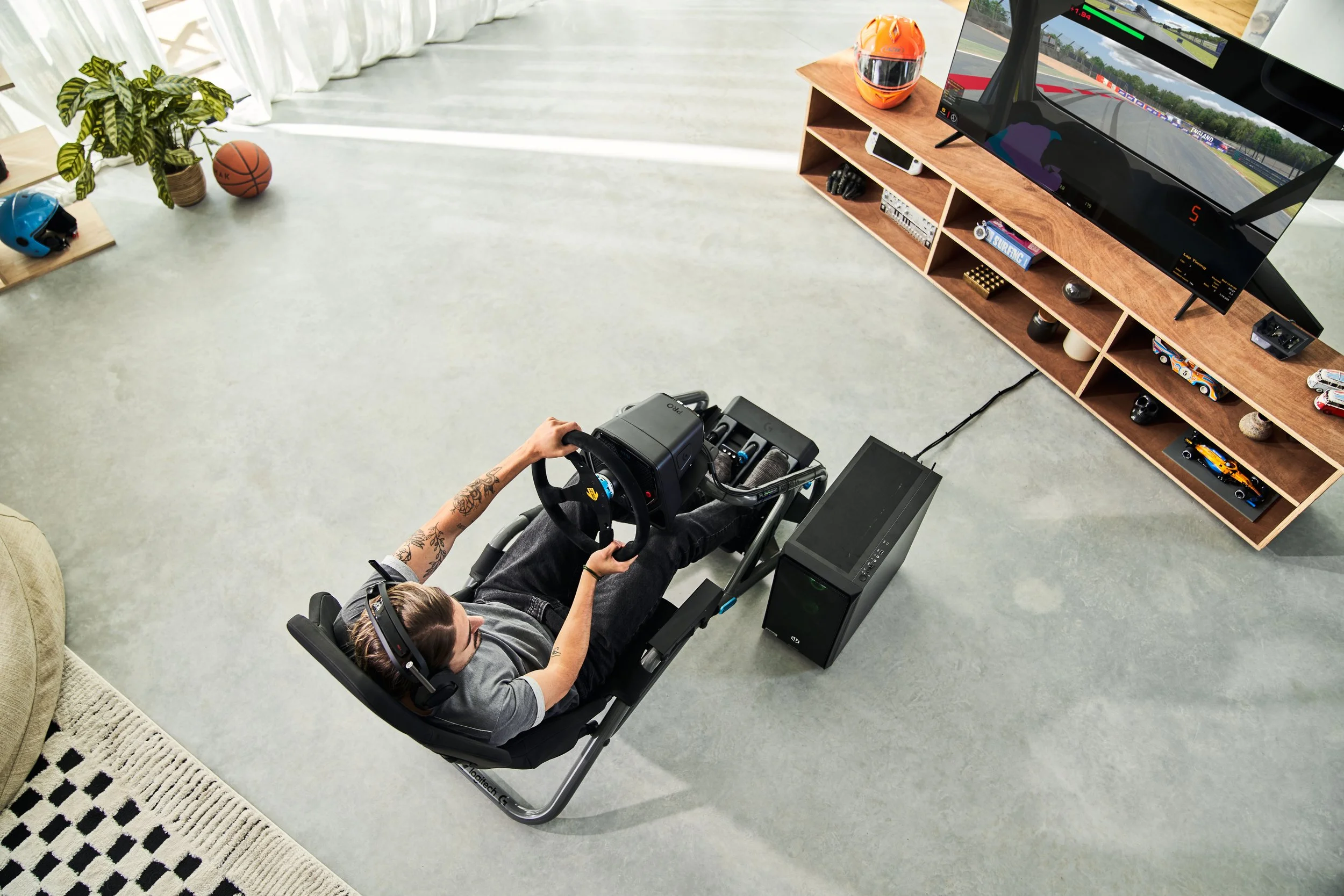 Logi Chassis Momo Wheel OS CU 10.jpg