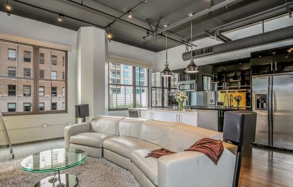 $600,000 Hollywood — Beds 1 Bath 950 Sq. Ft.