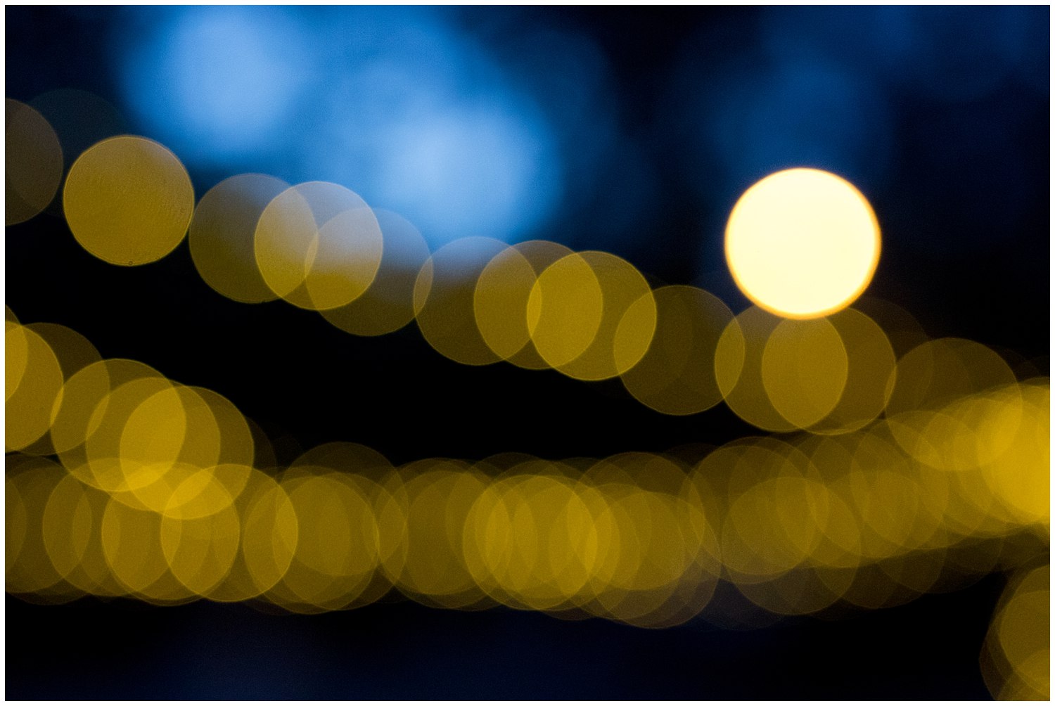 bokeh with twinkle lights at night