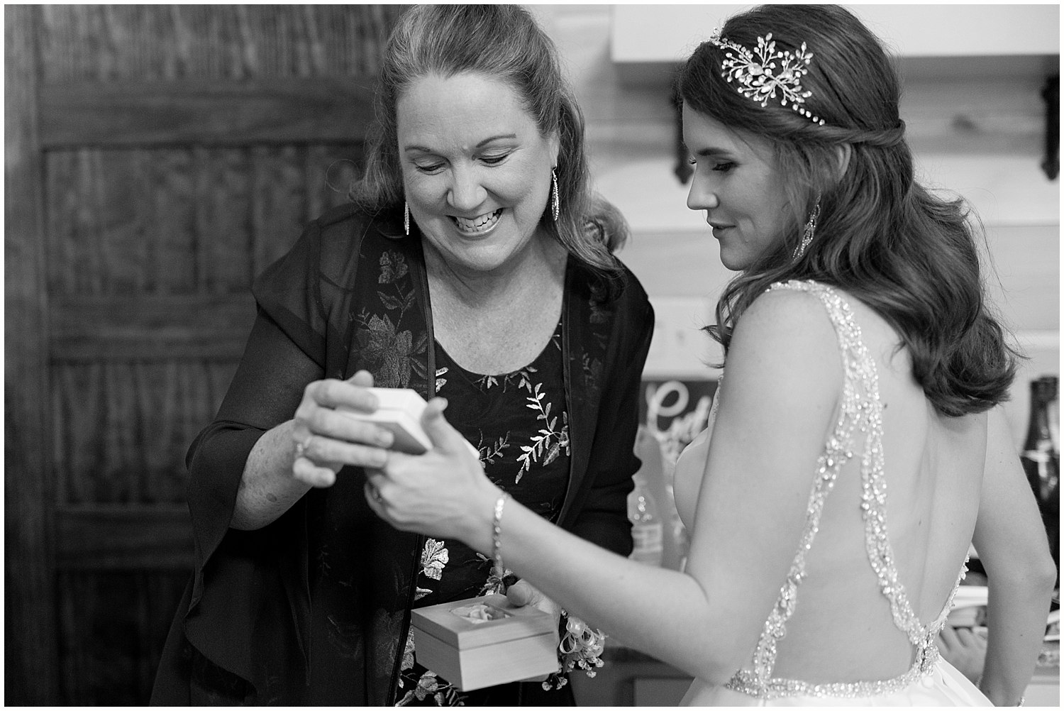 gift for mom from bride on wedding day
