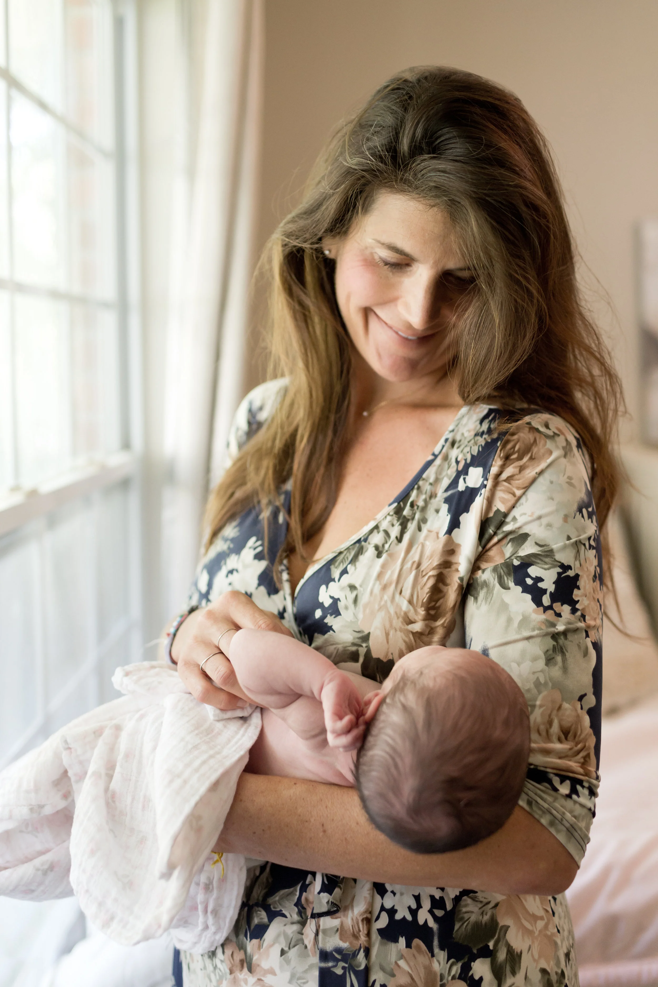 lifestyle newborn photographer in Ocean Springs, MS