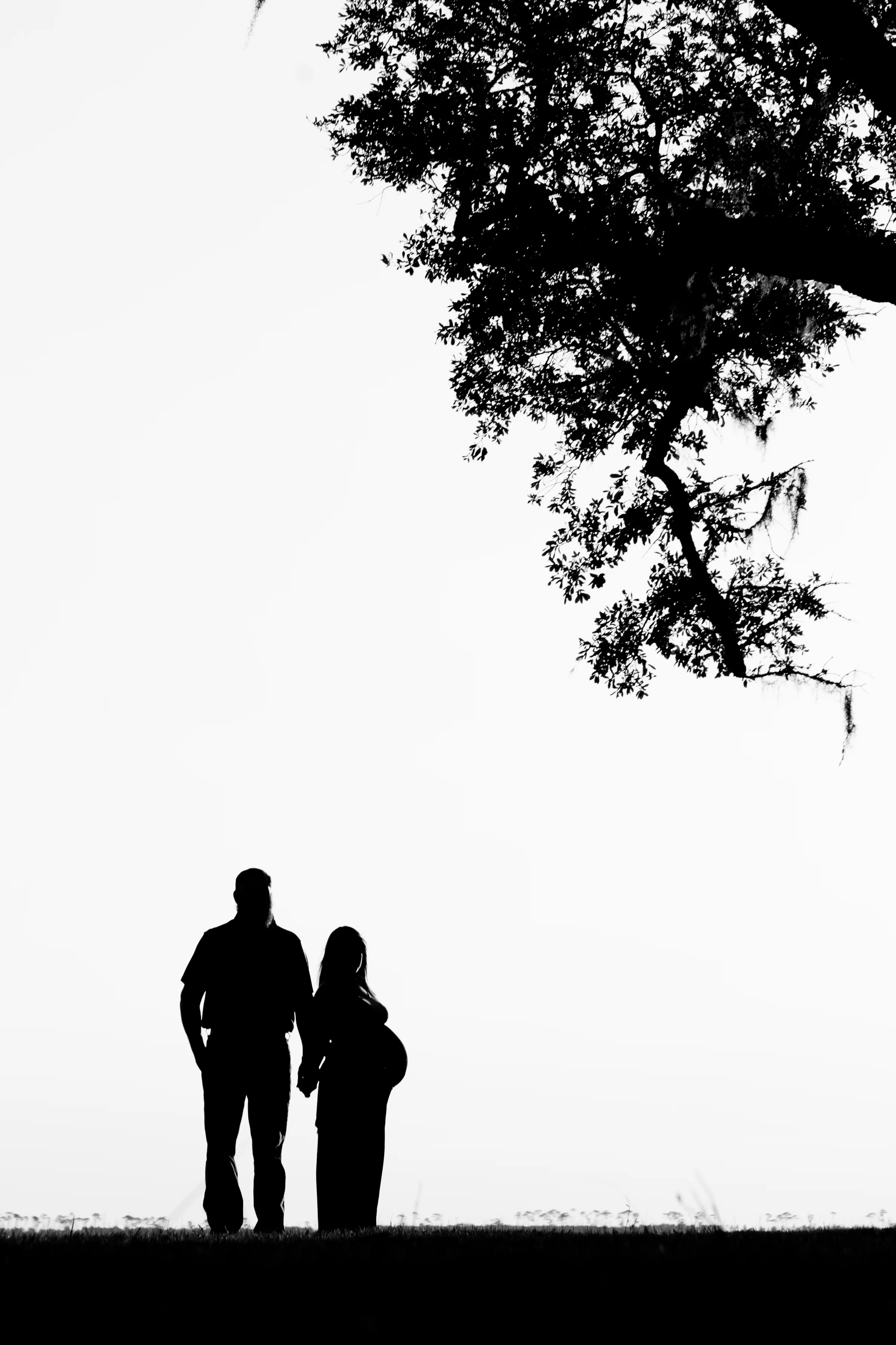 silhouette maternity photographer in Ocean Springs, MS