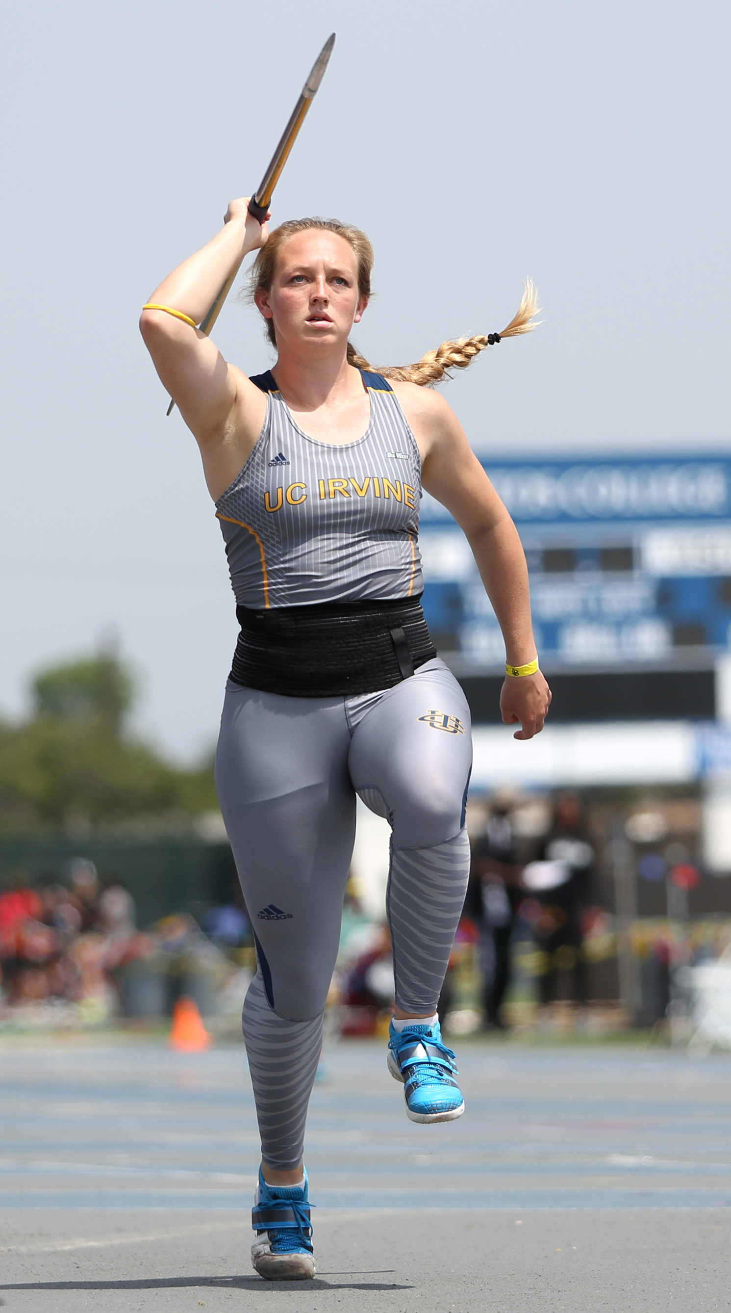 04uc.trackandfield.0419.sm.JPG
