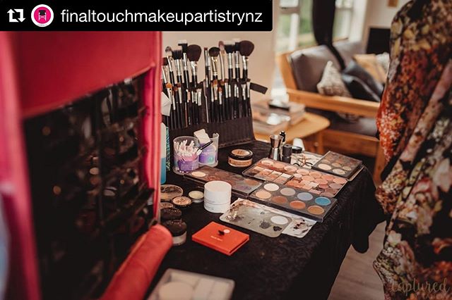 #Repost @finaltouchmakeupartistrynz
・・・
Kit set up pics will NEVER get old...I absolutely LOVE my makeup set up ❤ 💄💄💄💄💄💄💄💄💄💄💄💄💄💄💄💄💄 Photography @capturedbytahlia 
#kitset #makeupkit #setupinspiration #setup #mymakeupwork #mymakeupkit