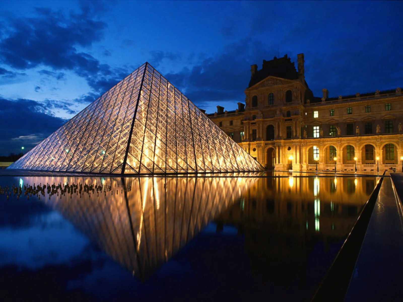 Musée du Louvre | Saudi Aramco | <i>Roads of Arabia</i>