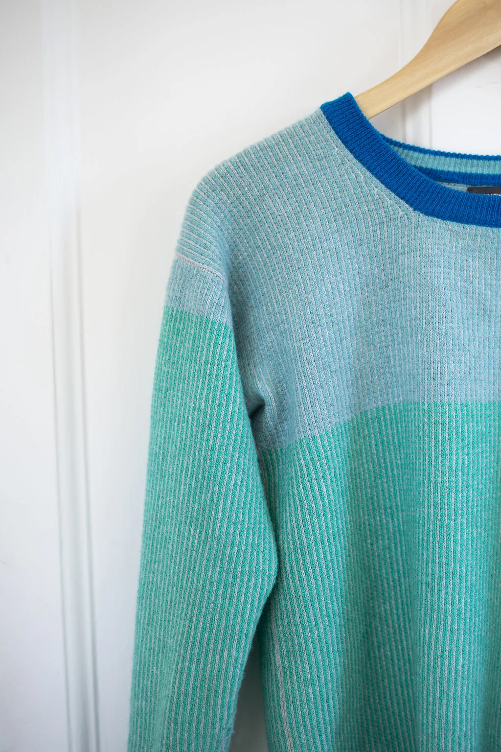 Islay Scoop neck jumper detail by Collingwood-Norris. Luxury contemporary scottish knitwear design, made with highest grade geelong lambswool in Britain. Ethical Knitwear.