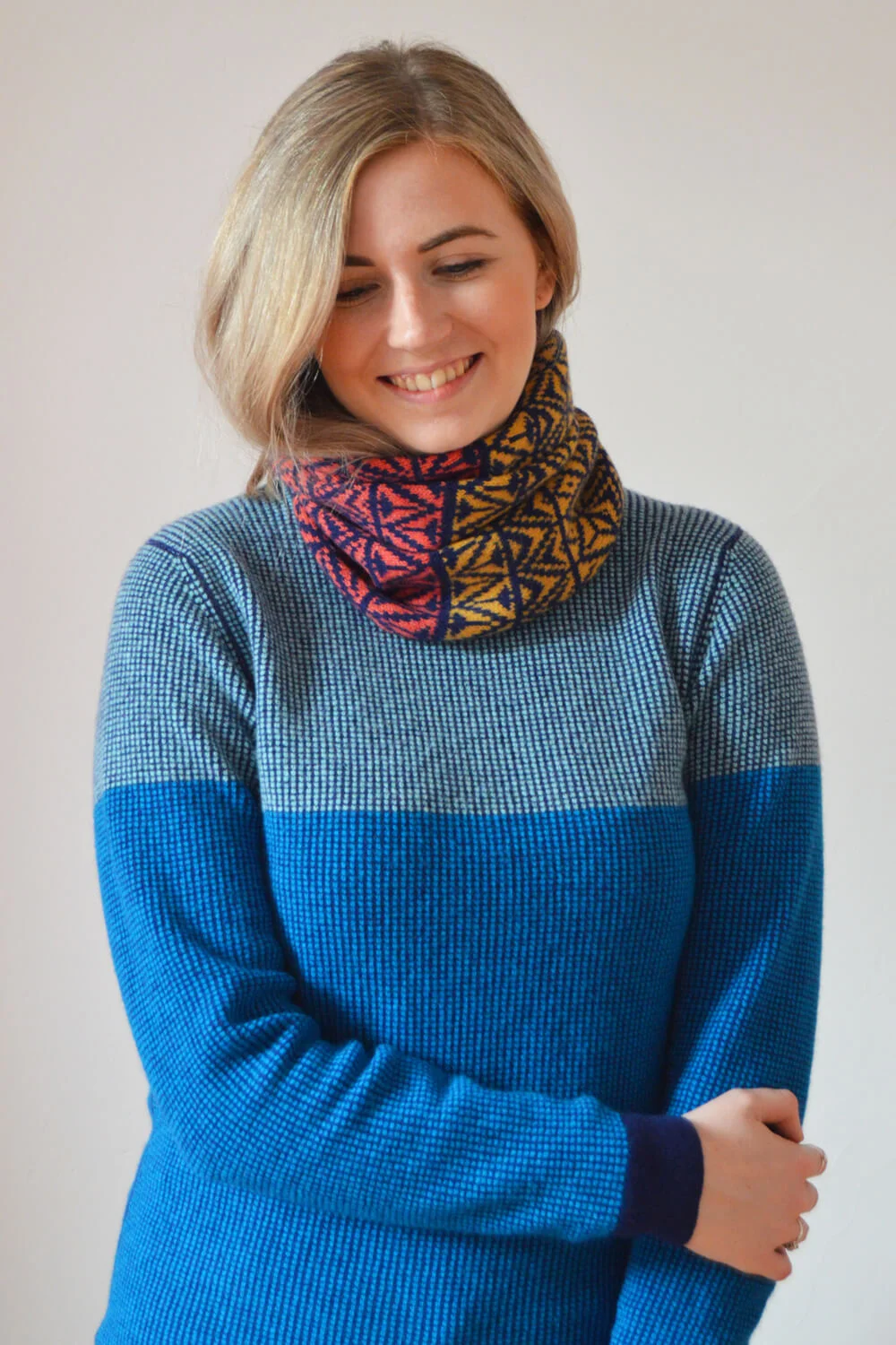 pink and navy lambswool cowl by Collingwood-Norris. Luxury knitwear made in Scotland