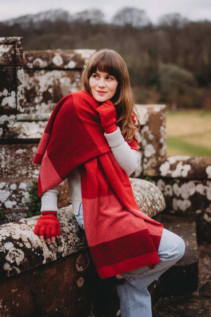 Red lambswool stole with matching red gloves by Collingwood-Norris.jpg