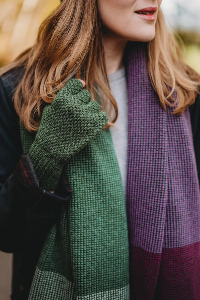 Dark green ladies fingerless gloves by Collingwood-Norris.jpg