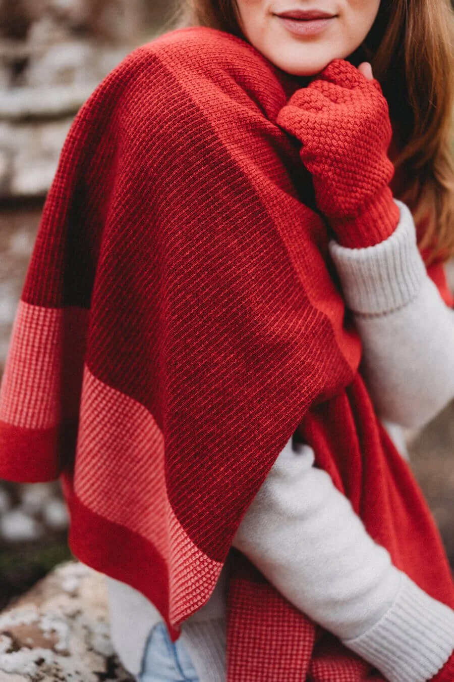 Red lambswool stole and red wool fingerless gloves by Collingwood-Norris.jpg