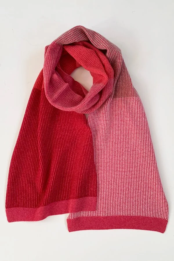 Cashmere Scarf: Raspberry