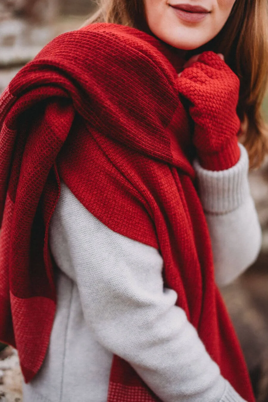 Red lambswool stole and red wool gloves by Collingwood-Norris.jpg