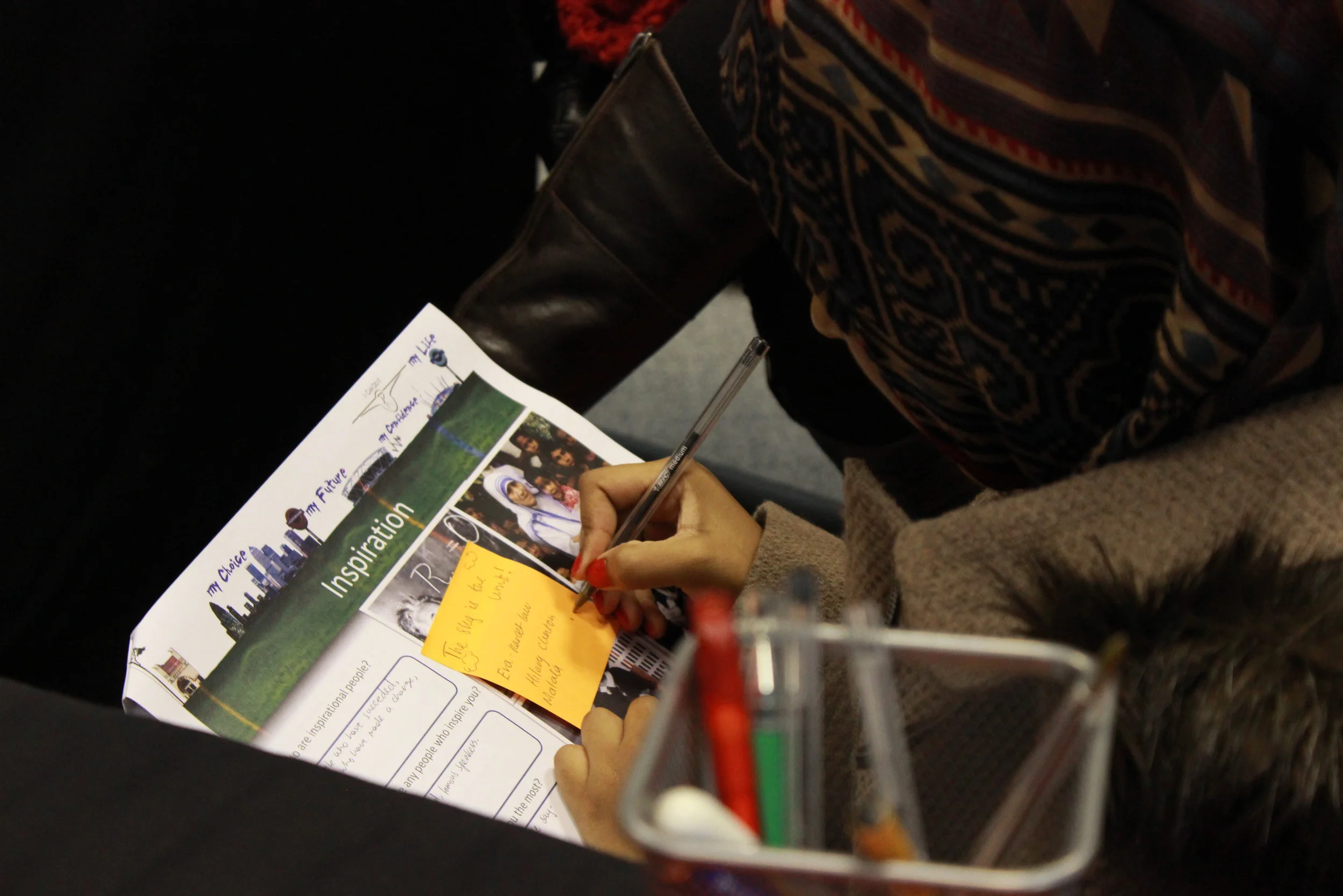 Volunteer in session with young person 