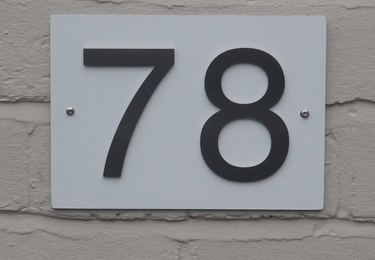 2-digit Aluminium plaque: Satin white