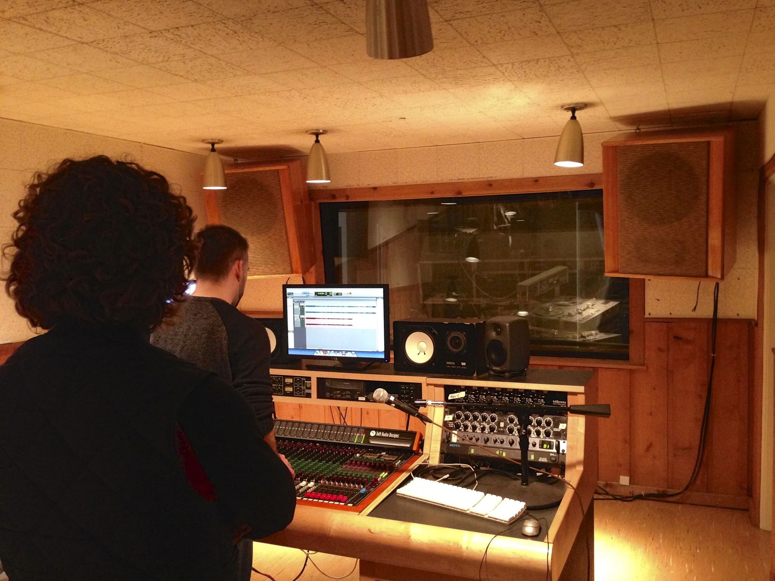 RCA B tracking room