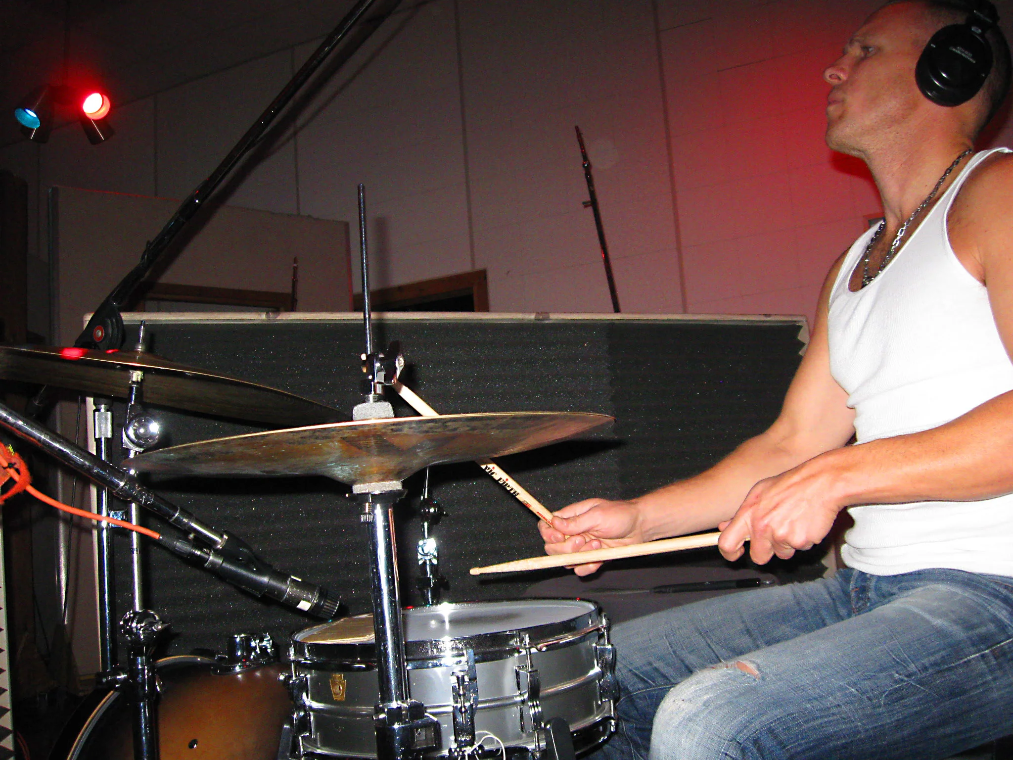 Matt tracking drums