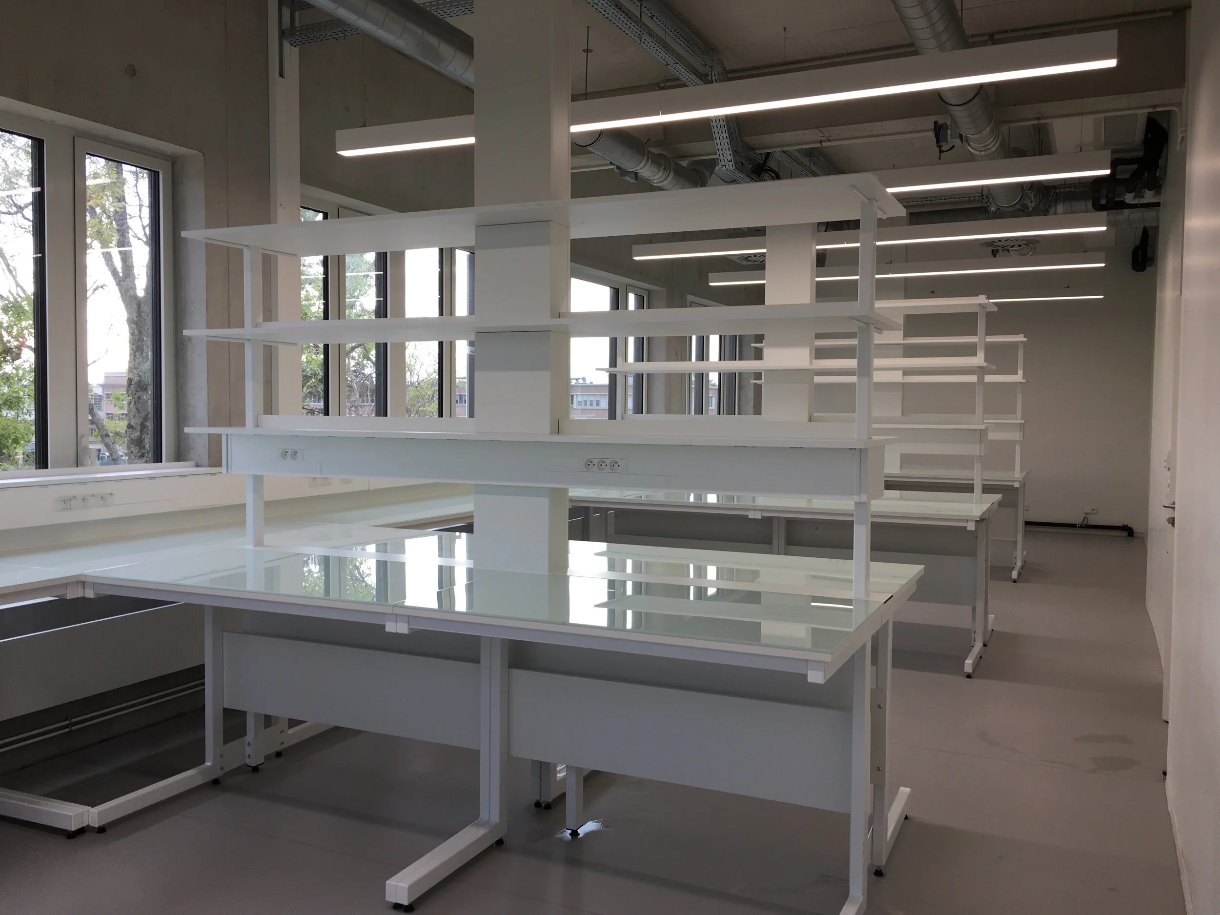  Dans un bâtiment très vaste, créer des vues sur les paysages extérieurs et intérieurs pour retrouver l’échelle humaine. 