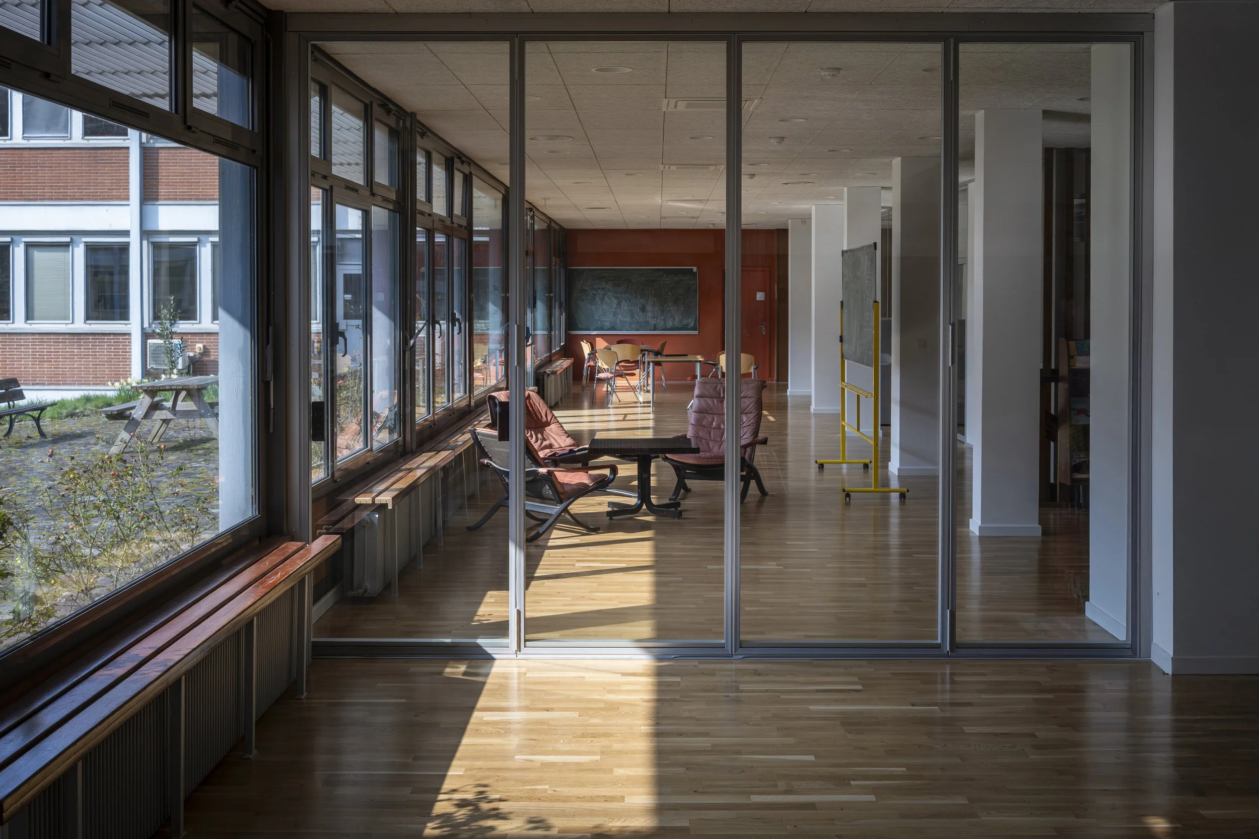 MODULARITE : Depuis la salle café fermée pour préserver le calme