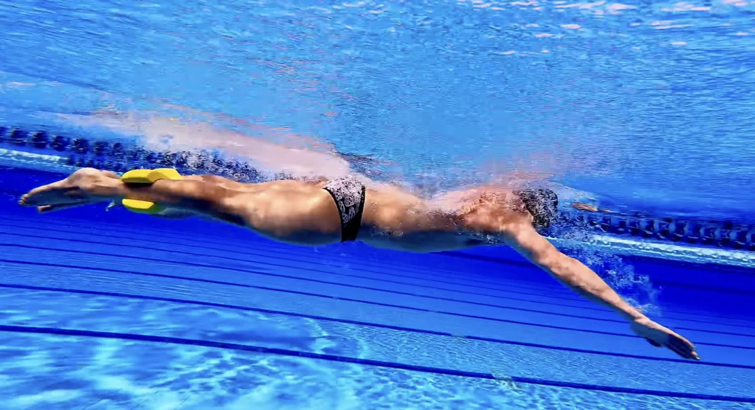 swimming pull buoy how to use - dan daly shows how to use pull buoy in swimming