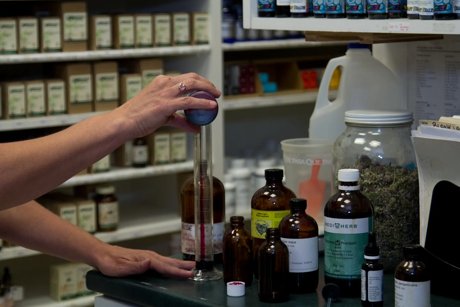 FHC_PharmHands049.jpg