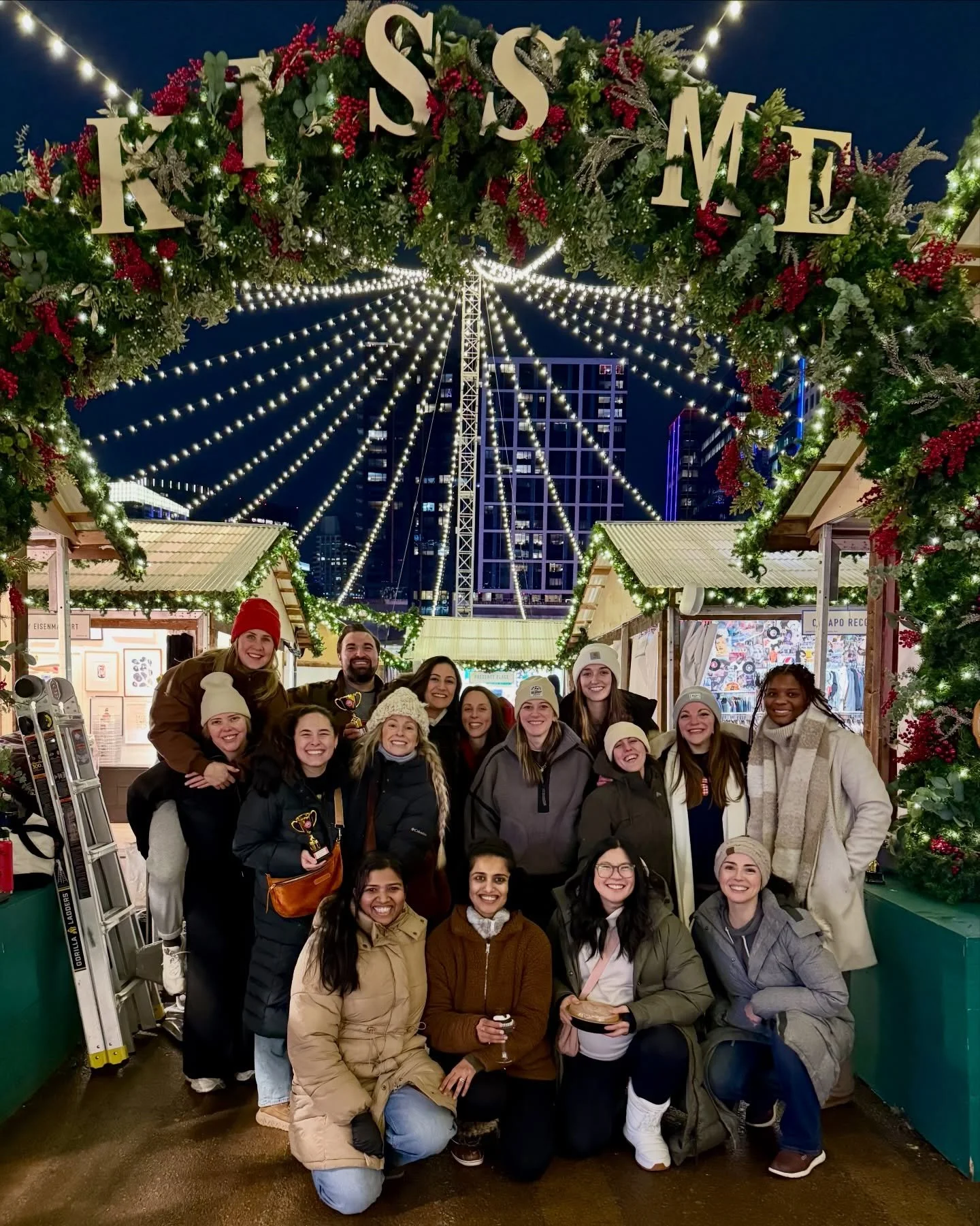 Sunday night was the last night of our 7 week long holiday pop up market.😭☃️❤️

This marks 5 years the Snowport has been under the management of @themakersshow and let me tell you- there isn&rsquo;t a single organization that comes close to the hard