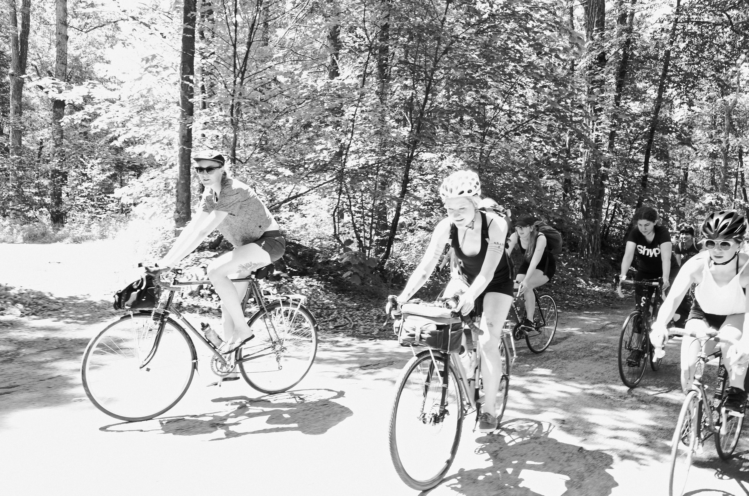 Rolling down to the Canopus Lake beach with a significantly lighter load the next morning. Photo: Miki Marcinkiewicz
