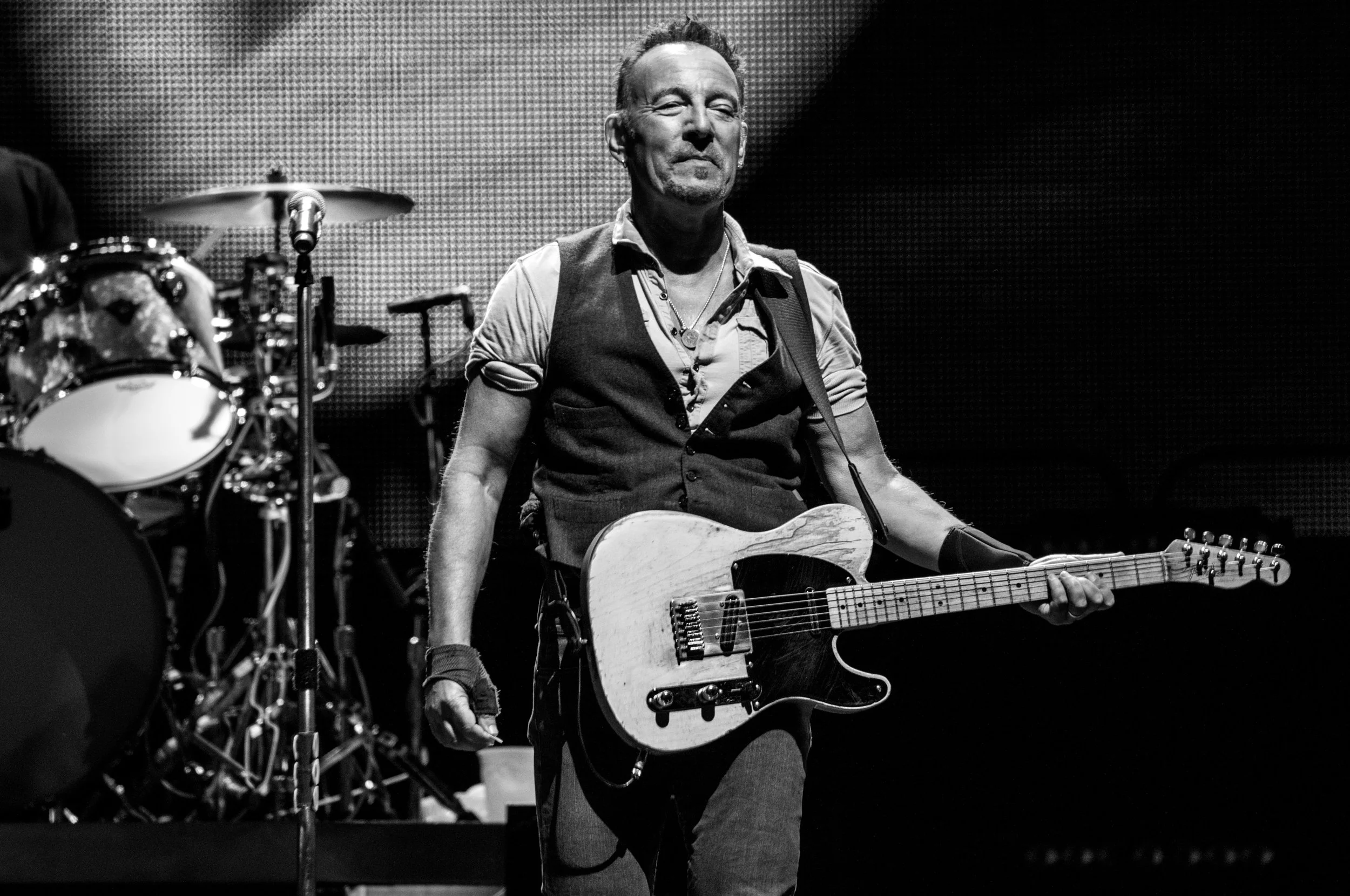 Springsteen_GilletteSept14_16-9386-4.jpg