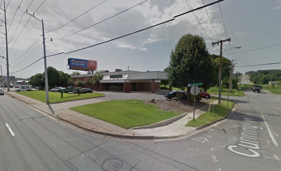 Businesses built under the auto-oriented pattern require landscaping (greenspace) and extensive maintenance to prevent this style of development from appearing blighted.