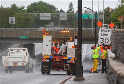Changing the speed limit on the Scajaquada stroad.
