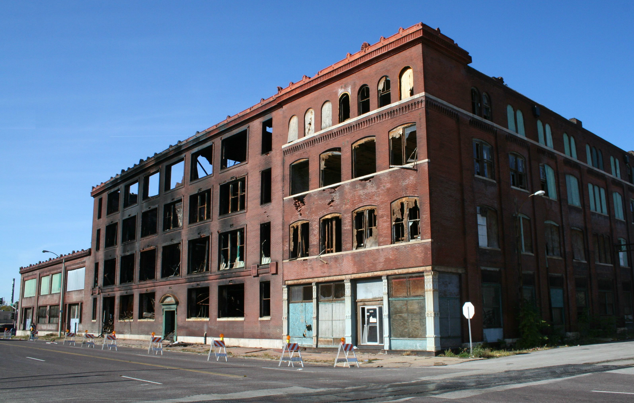The property in question, at 1201 Cass Ave., before its demolition