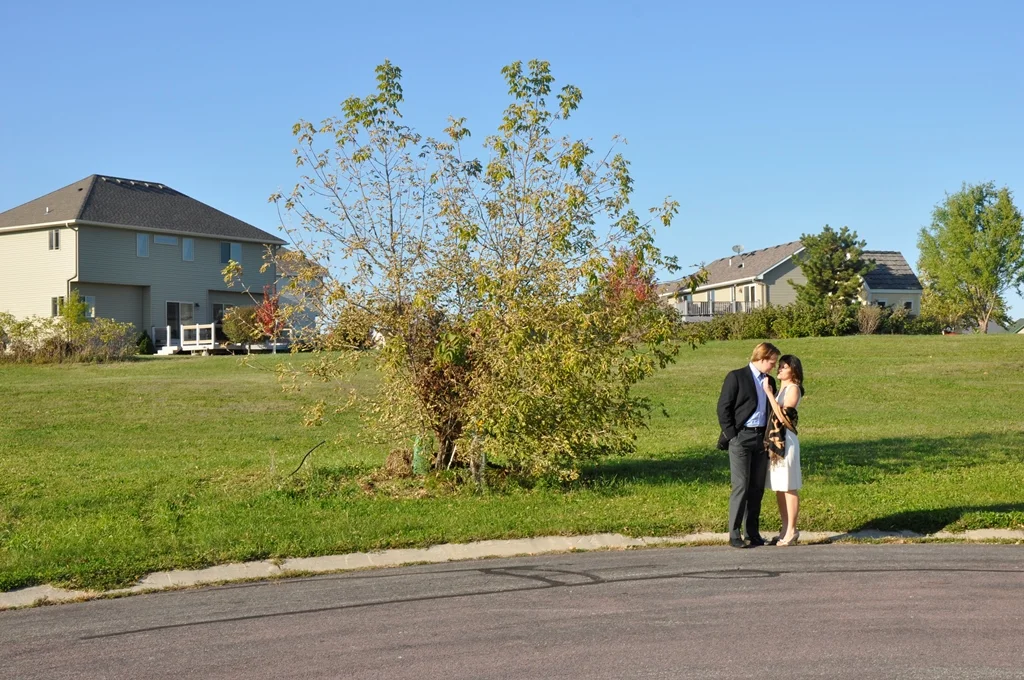 Going Viral: A Suburban Engagement (Photoshoot)
