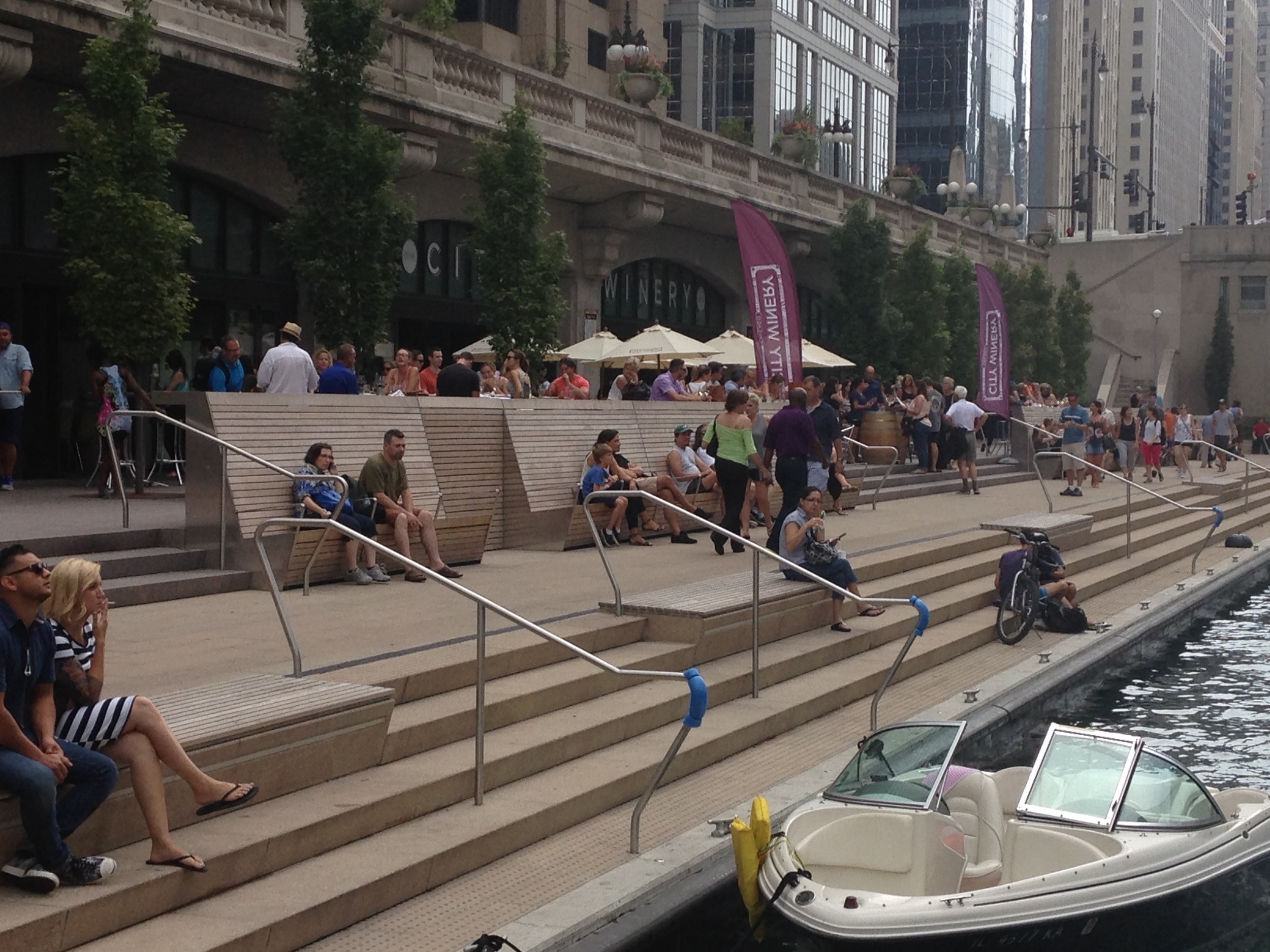 Wine bar and public space on the Chicago Riverwalk. Photo credit: Aaron Renn.