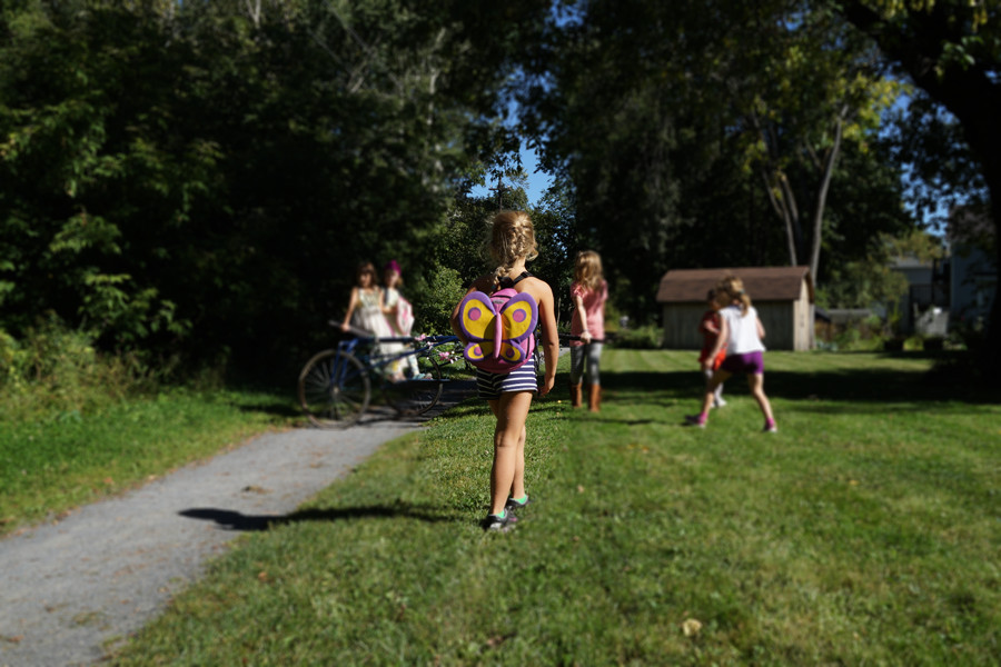So many kids in our neighbourhood! I didn't realize.