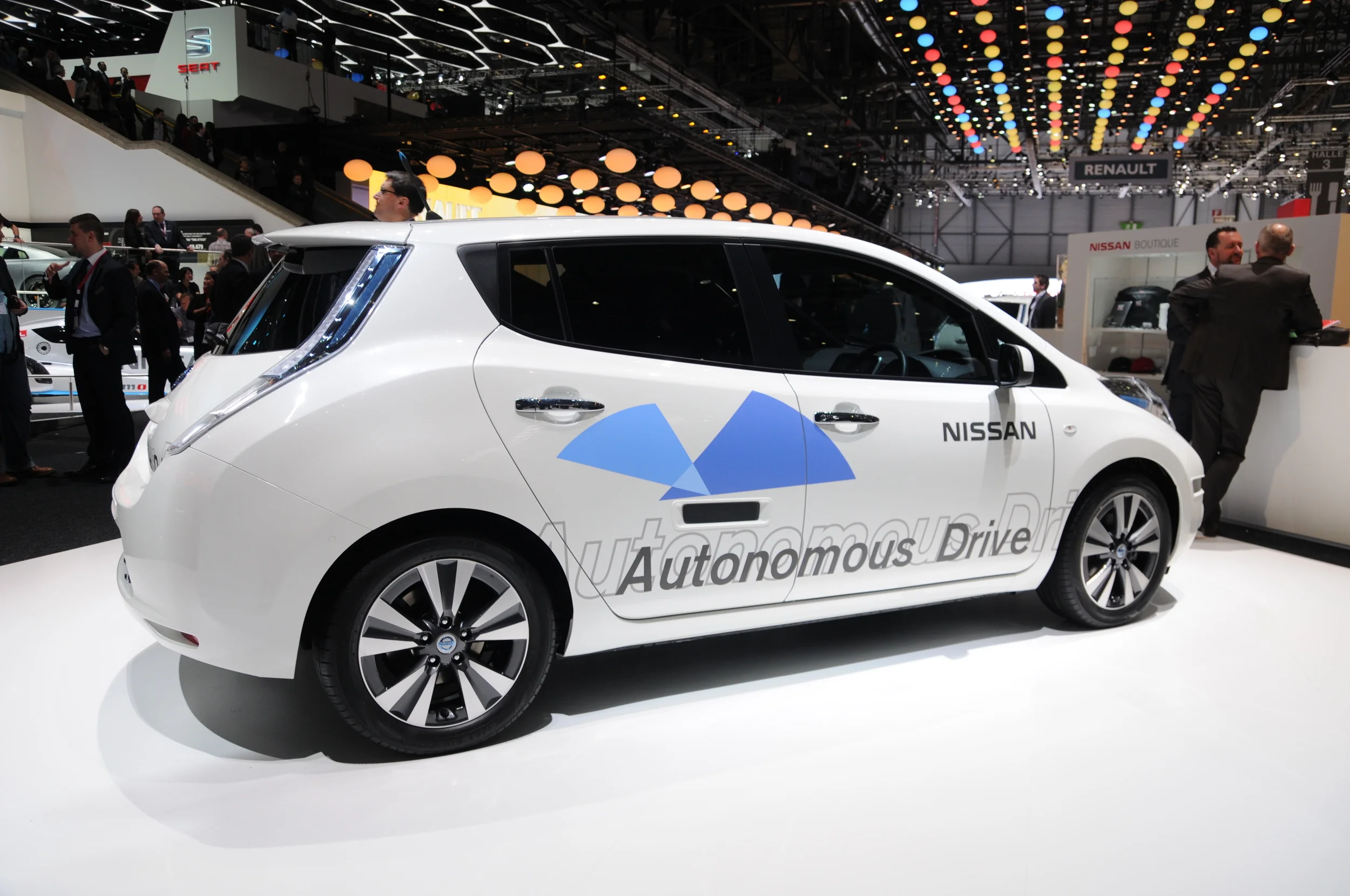 Autonomous Nissan Leaf Photo: Wikipedia