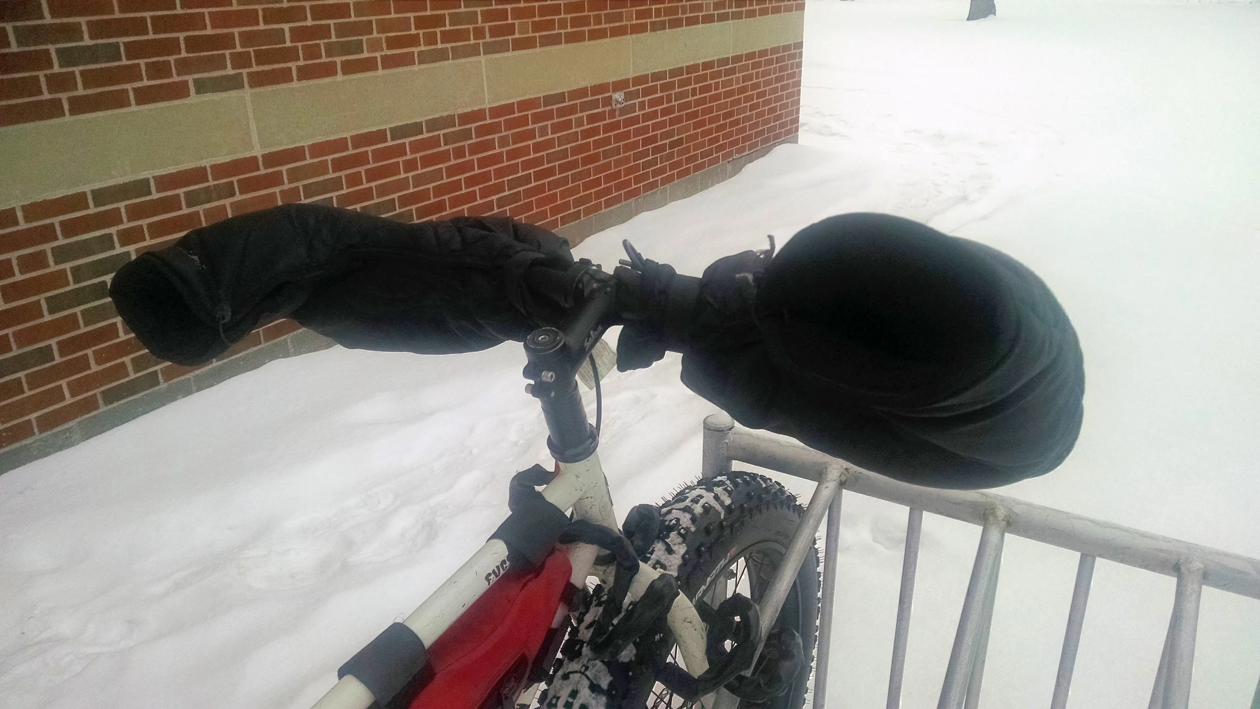 Bar mits keep Matt's hands warm during his 3-mile commute to work.