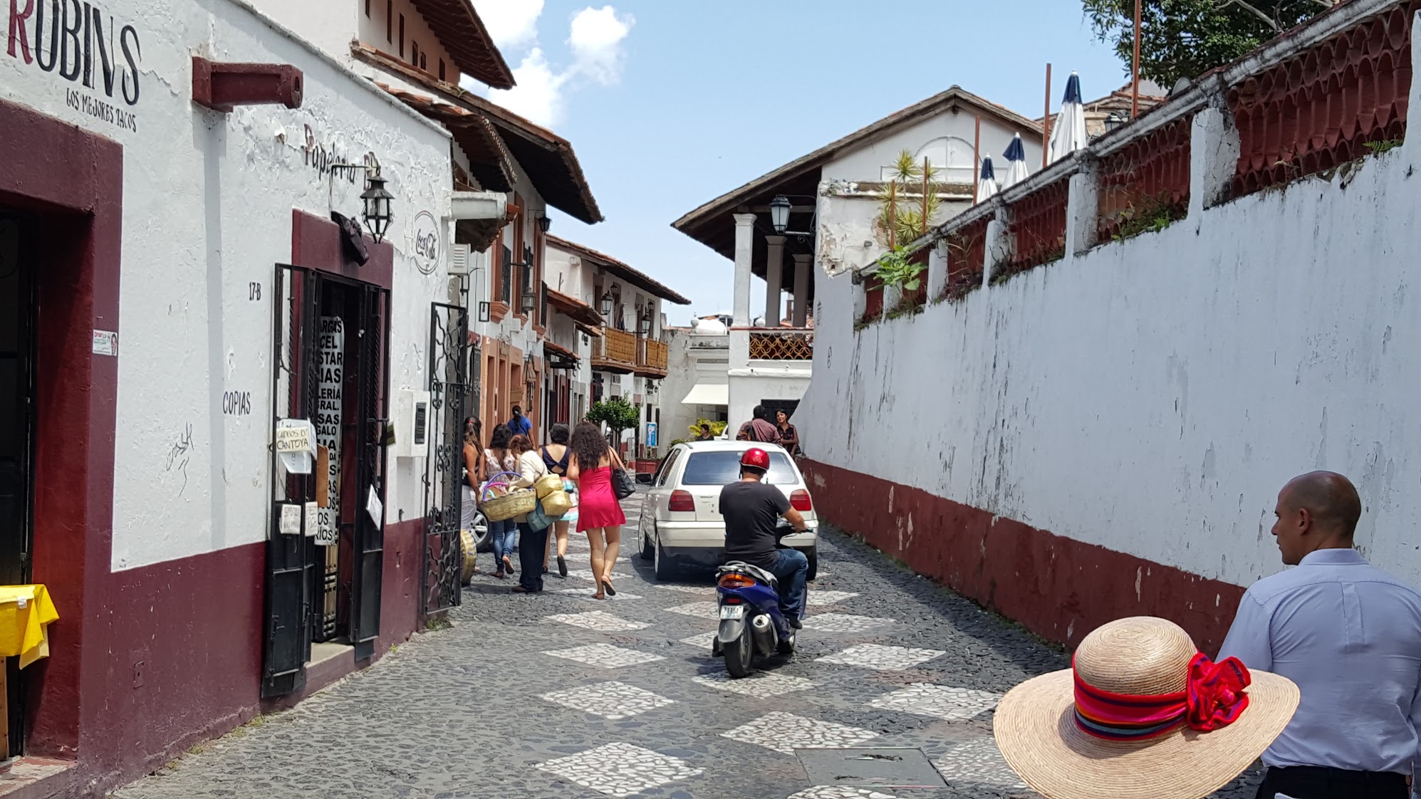 Back in Taxco again. I am looking forward to traveling more this year so I can get more reference photos!