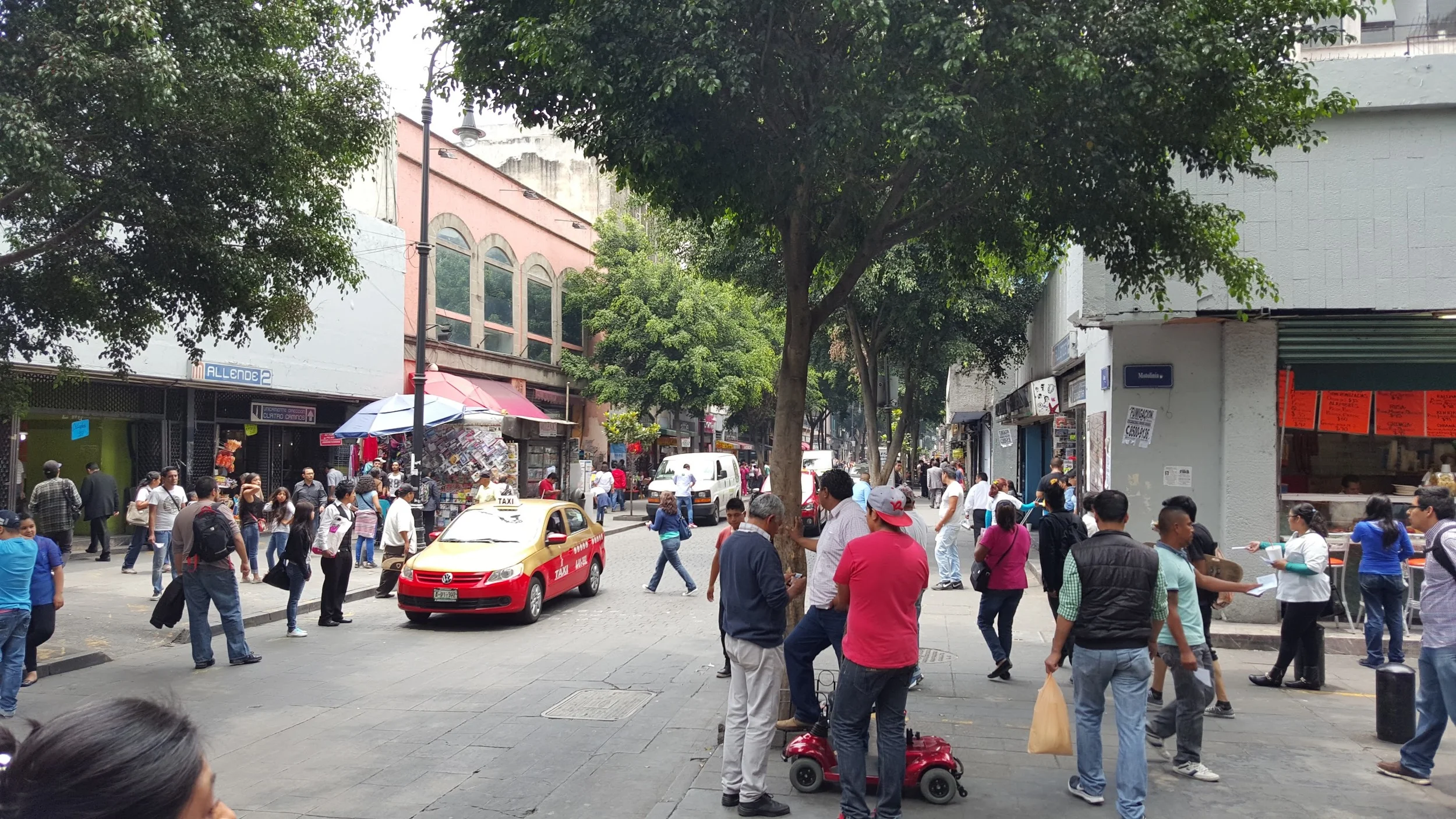 People jaywalking all over the place in this street in Mexico City. Why? Because it does not feel dangerous to walk in the middle of the street when everybody else is doing it.