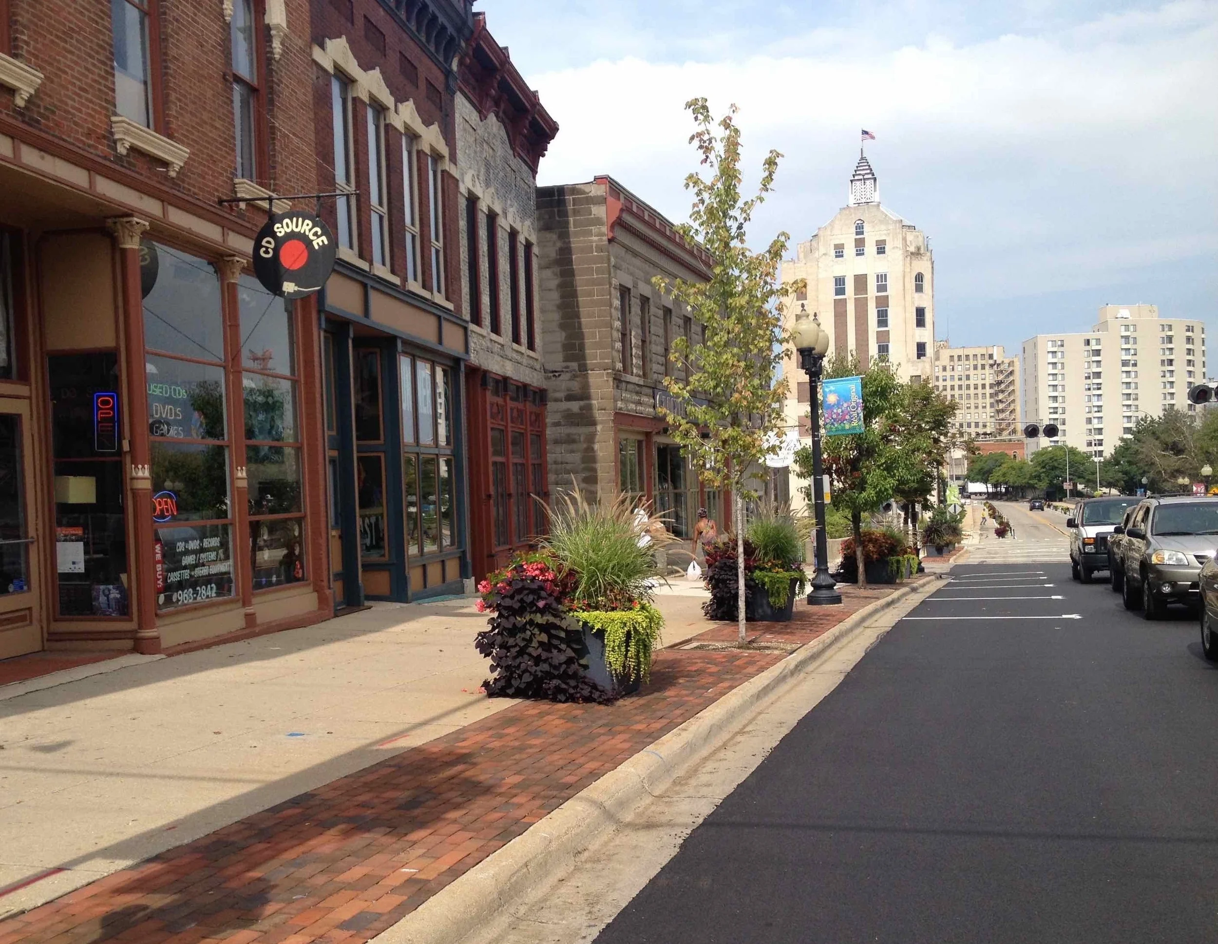 Mixed use buildings and safe sidewalks in downtown Rockford.