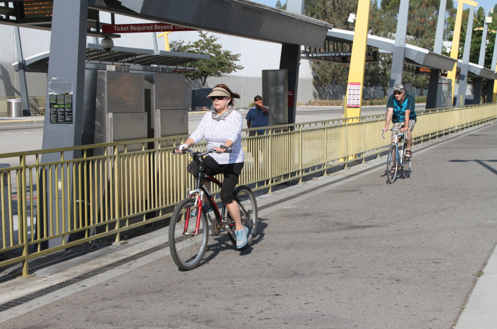 bikepath-bus.jpg