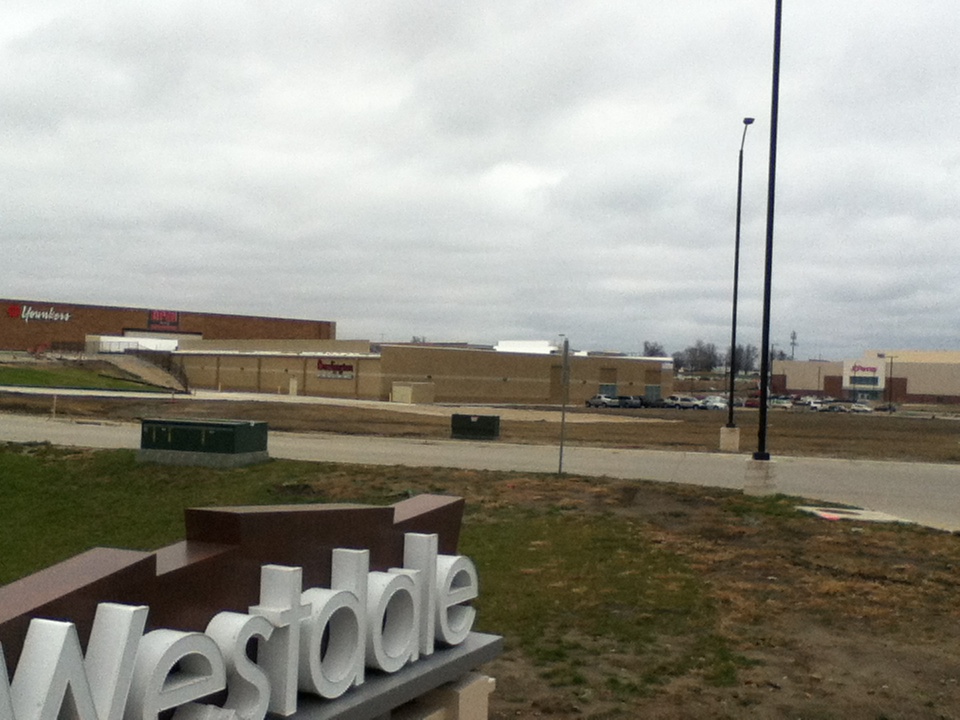 Entrance to Westdale off 33rd Avenue... Decidedly unwalkable