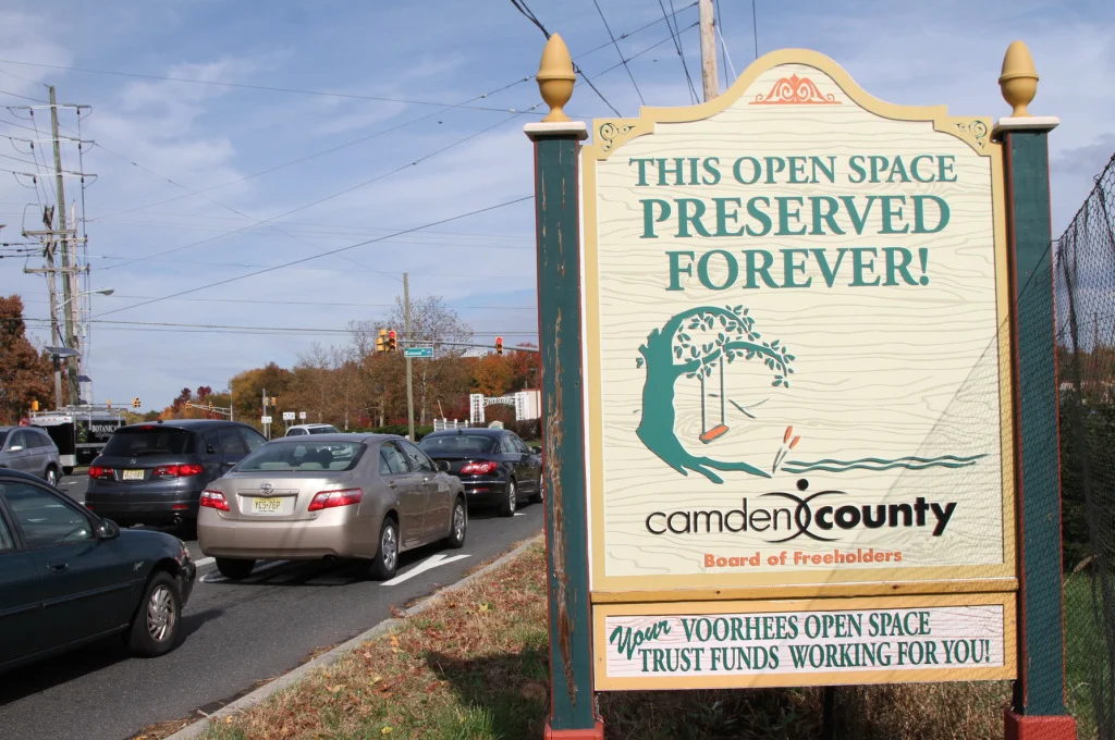 22sign.jpg