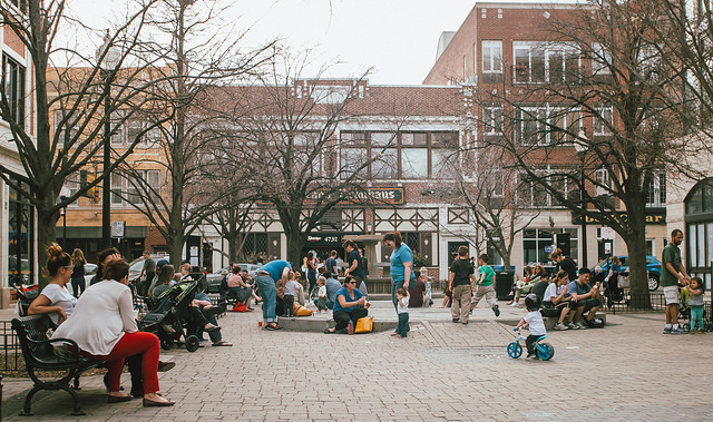 Giddings Plaza in the Lincoln Square neighborhood of Chicago. (Source: Andrew Seaman )