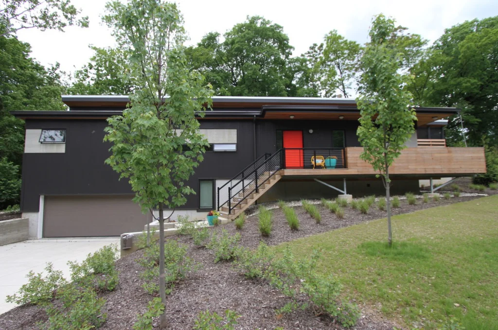 12modern house.jpg