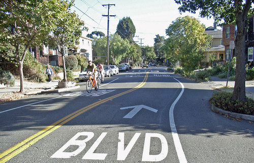 Photo of a bike boulevard and chicane in Berkeley, CA. (Photo by Payton Chung )