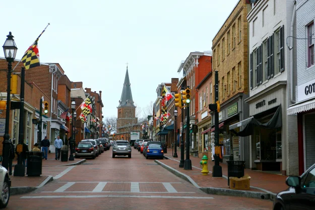 Main Street Annapolis (Source: Wikimedia)