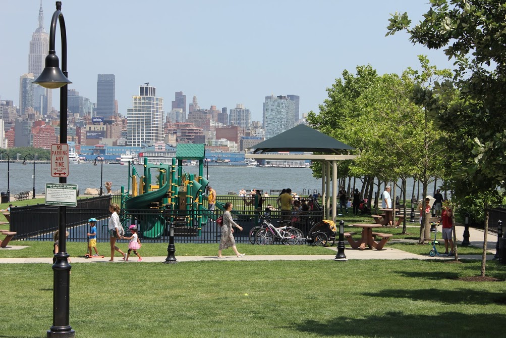 Maxwell Place Park